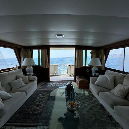 Hotel Yacht Our Alissa Sant Adria de Besos Exterior photo